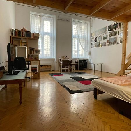 Апартаменты Andrassy Adventures Будапешт Экстерьер фото