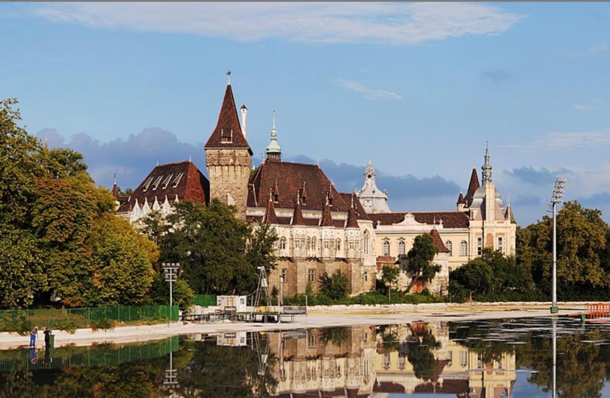 Апартаменты Andrassy Adventures Будапешт Экстерьер фото