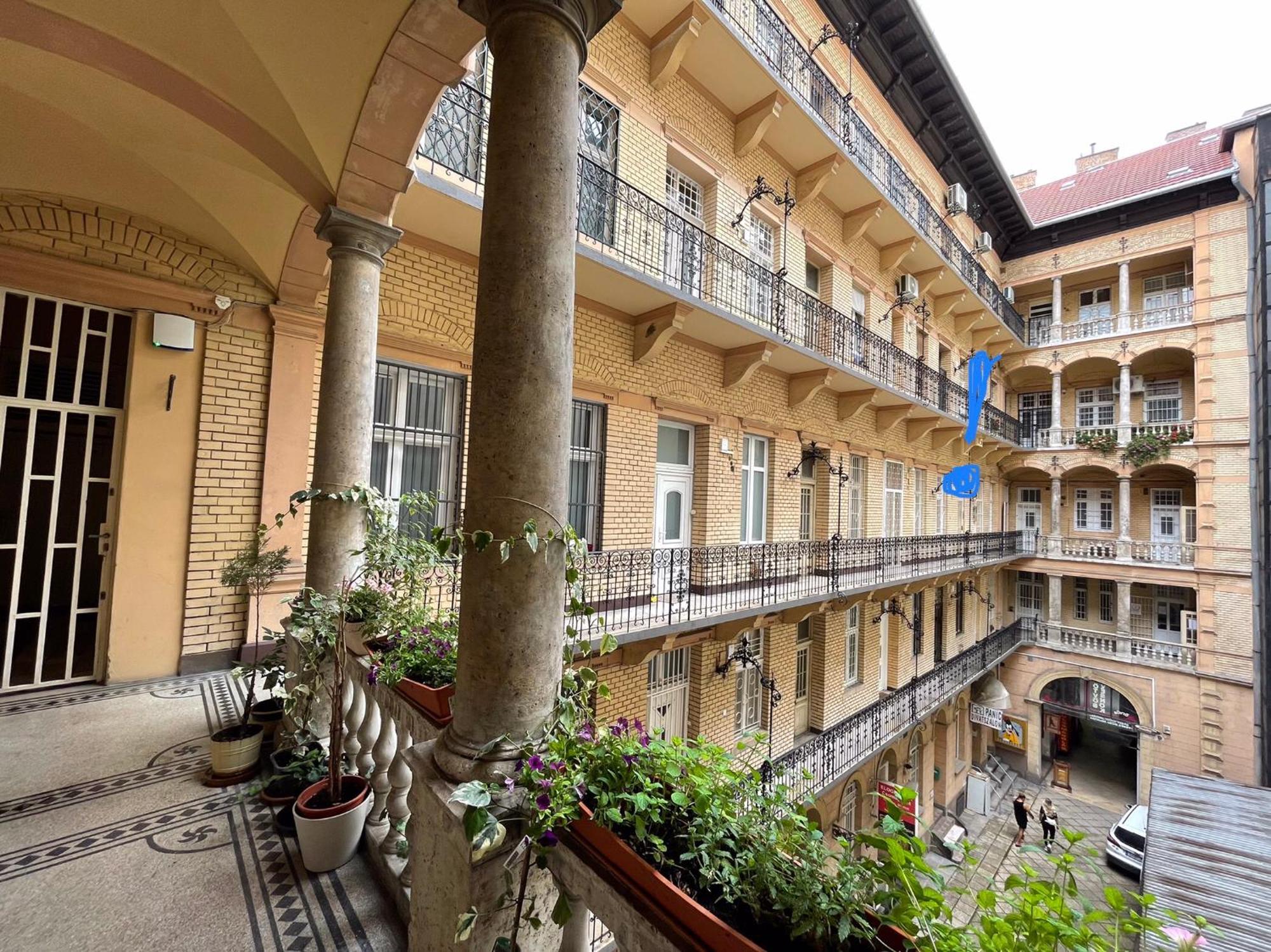 Апартаменты Andrassy Adventures Будапешт Экстерьер фото